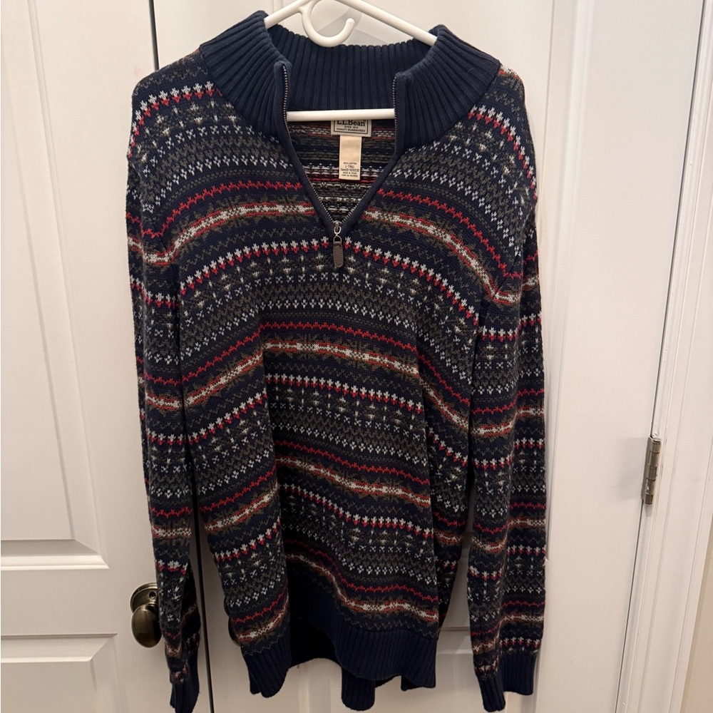 L.L. Bean Men's Navy and Red Patterned Zip-Up Sweater